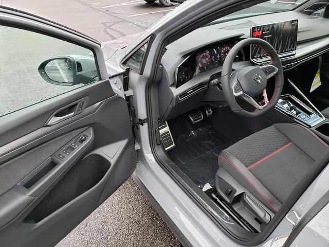2026 Volkswagen Golf GTI SE - Photo 6