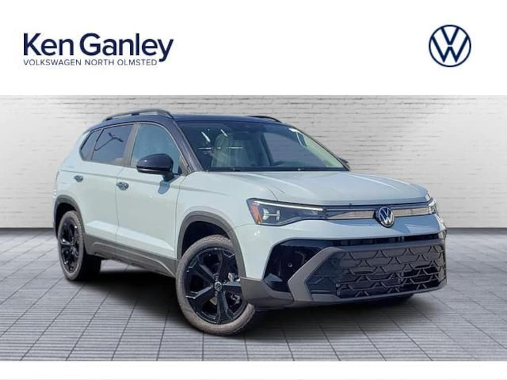 New 2026 Volkswagen Taos 1.5T SE Black SUV