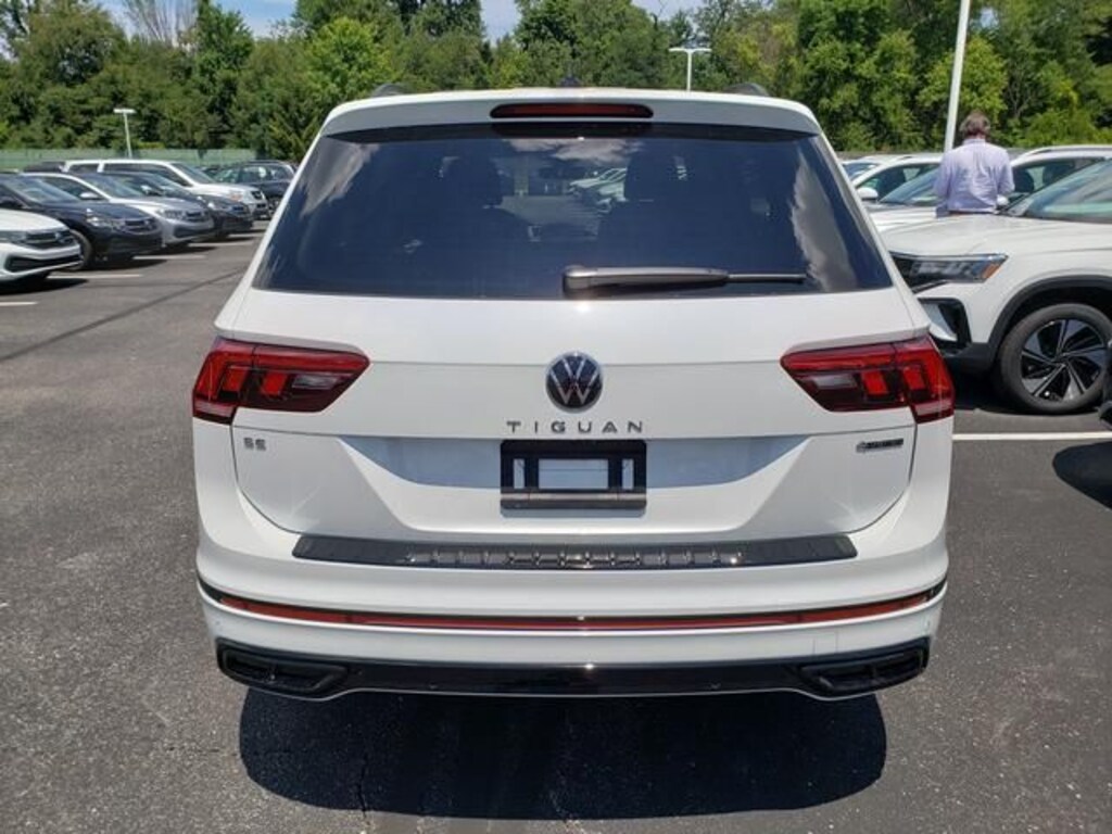 Used 2024 Volkswagen Tiguan 2.0T SE R-Line Black SUV