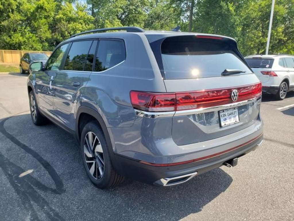 New 2026 Volkswagen Atlas SE w/Technology SUV