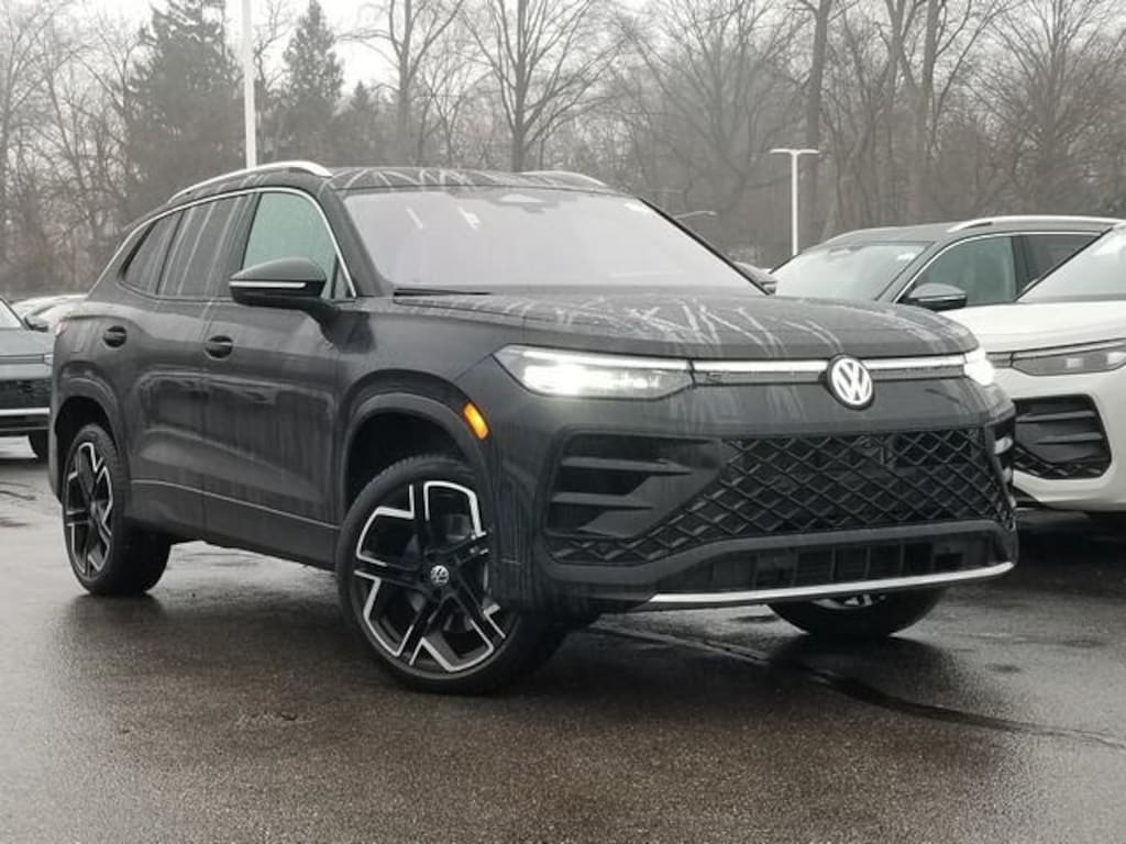 New 2026 Volkswagen Tiguan 2.0T SEL R-Line Turbo SUV