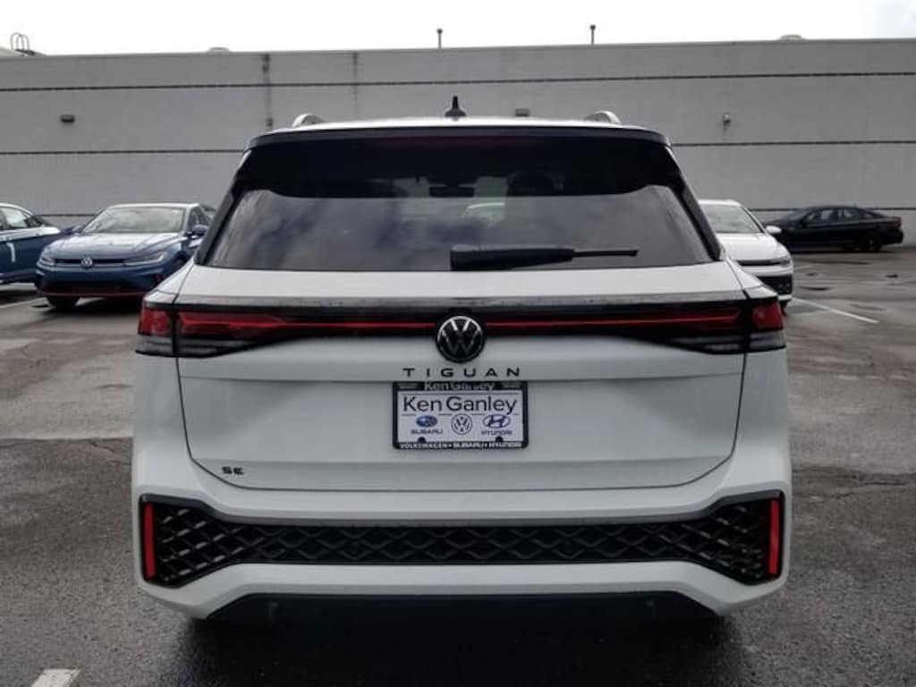 New 2026 Volkswagen Tiguan 2.0T SE R-Line Black SUV