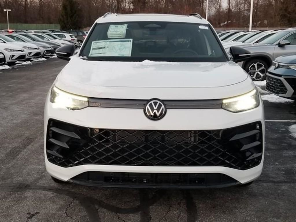 New 2026 Volkswagen Tiguan 2.0T SE R-Line Black SUV