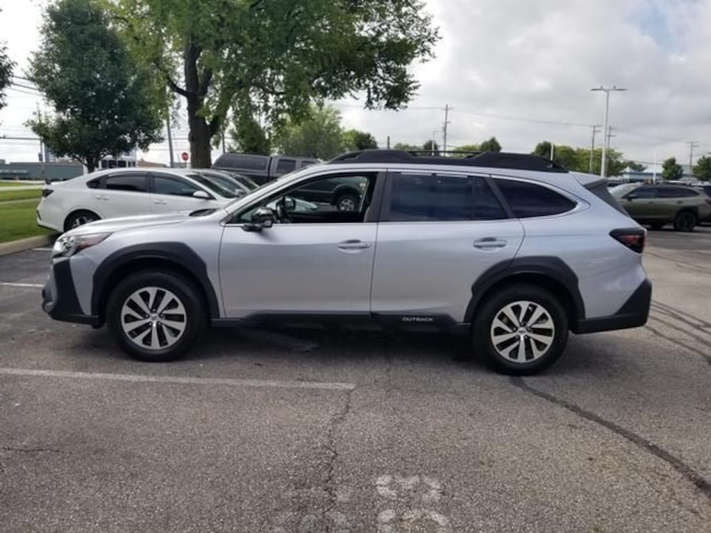 Used 2024 Subaru Outback Premium SUV