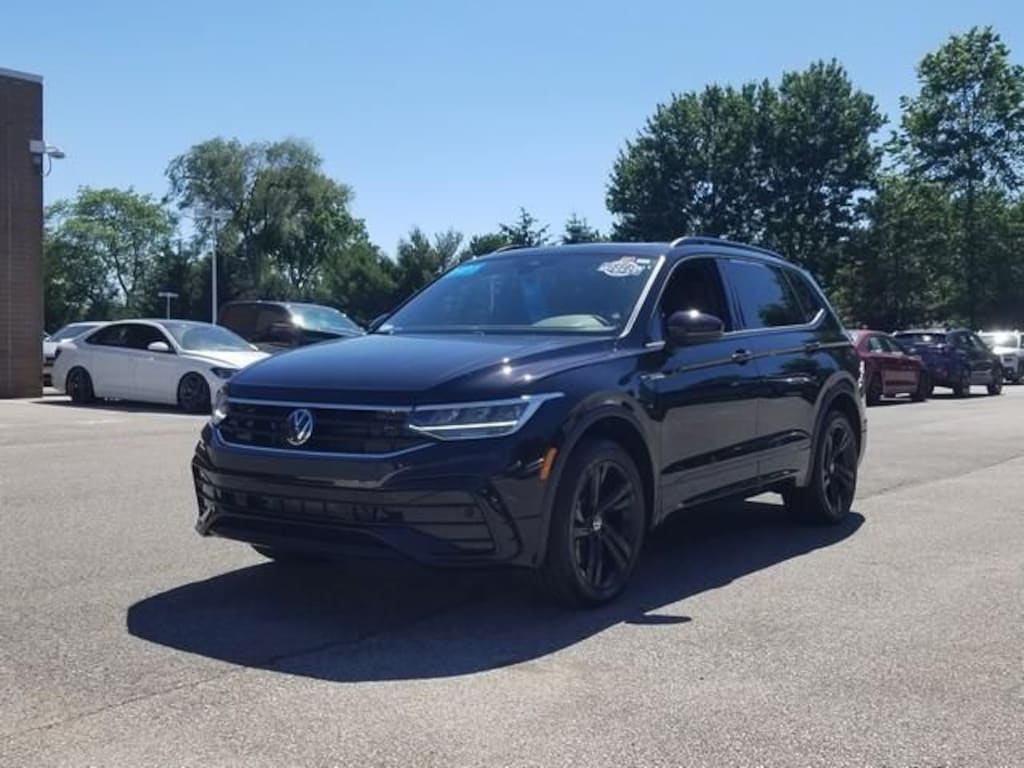 Certified 2023 Volkswagen Tiguan 2.0T SE R-Line Black SUV