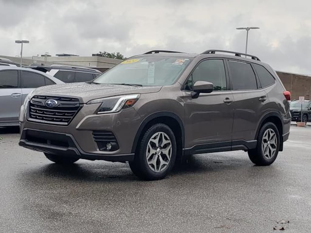 Used 2024 Subaru Forester Premium SUV