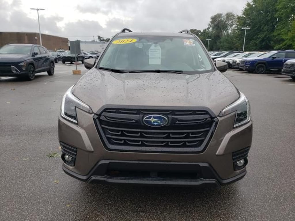 Used 2024 Subaru Forester Premium SUV