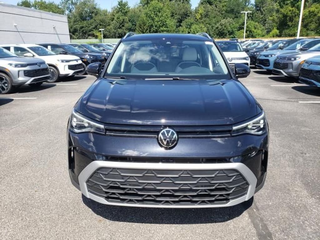 New 2026 Volkswagen Taos 1.5T SE SUV
