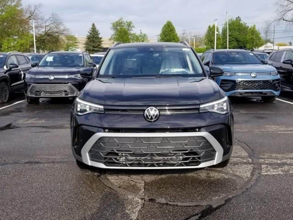 New 2026 Volkswagen Taos 1.5T SE SUV