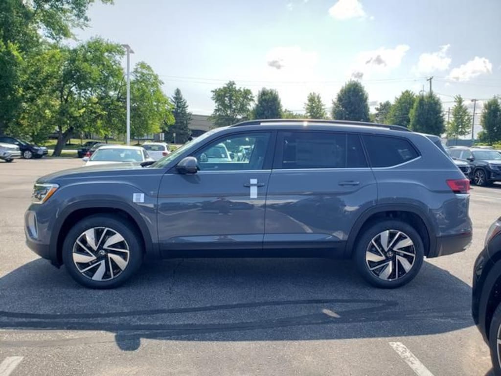 New 2026 Volkswagen Atlas SE w/Technology SUV