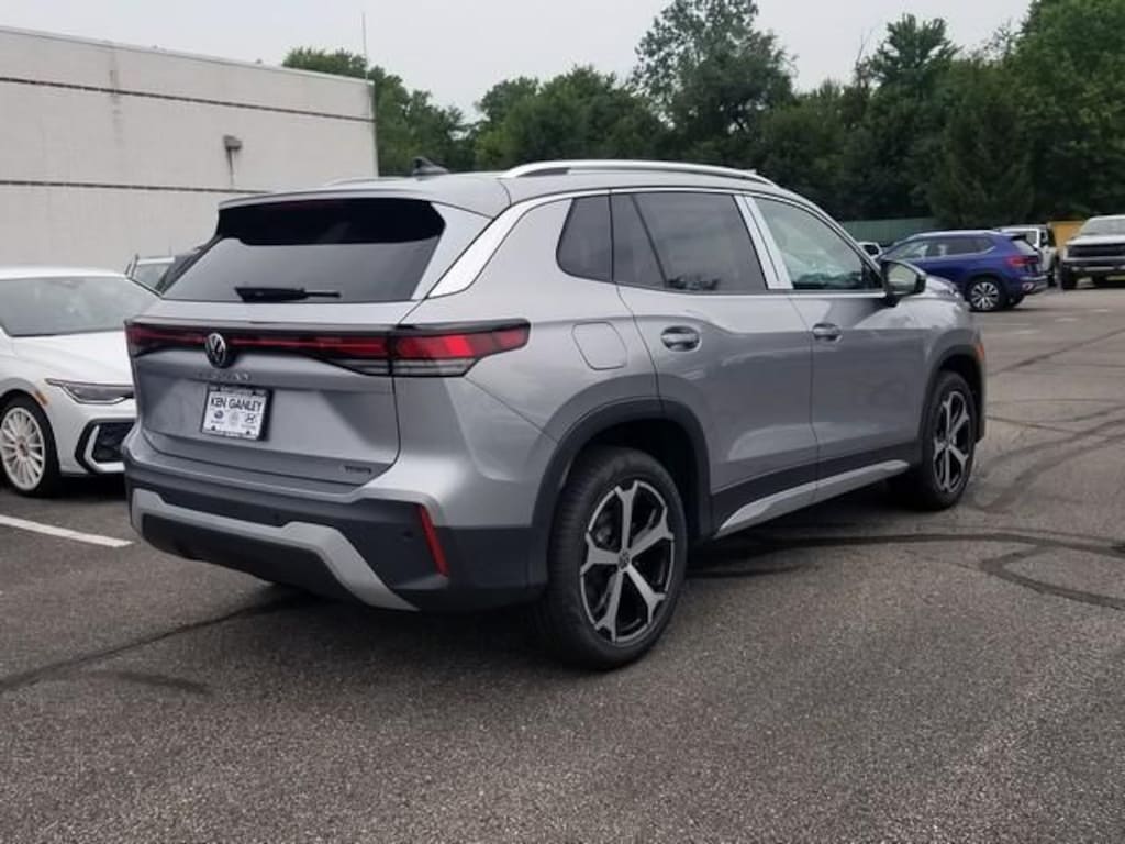 New 2026 Volkswagen Tiguan SE SUV