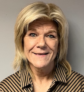 Staff member Sandi Kuzma from ID_66d03099c4ff