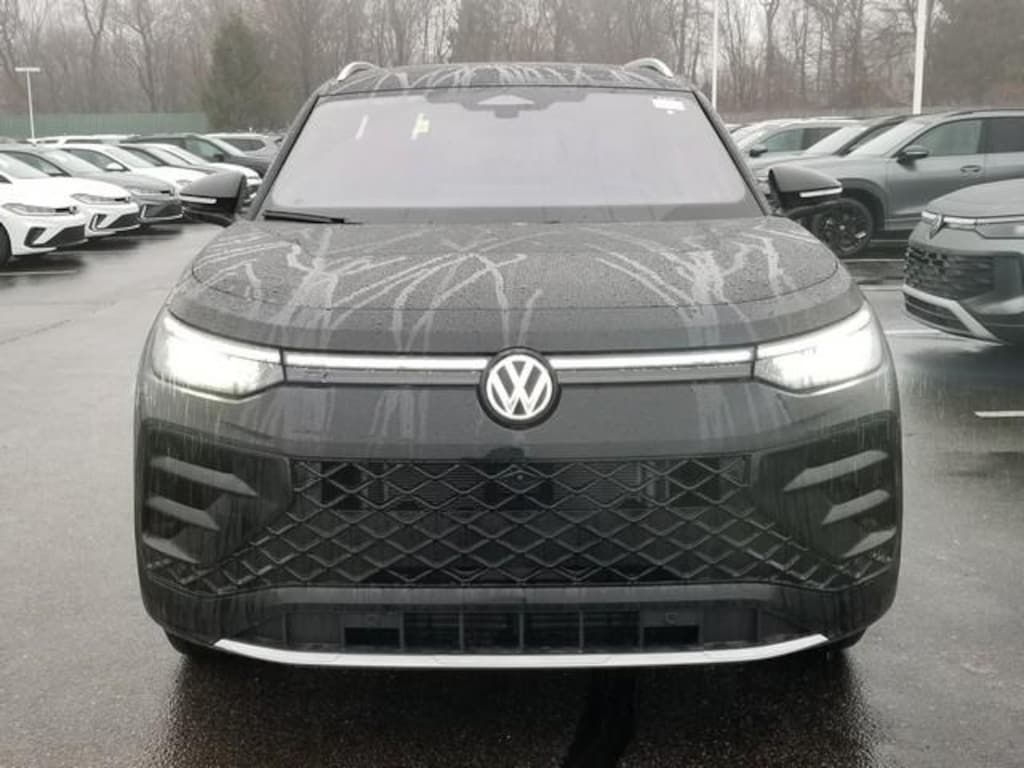 New 2026 Volkswagen Tiguan 2.0T SEL R-Line Turbo SUV