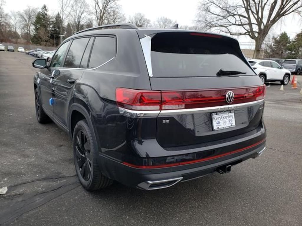 New 2026 Volkswagen Atlas SE w/Technology SUV