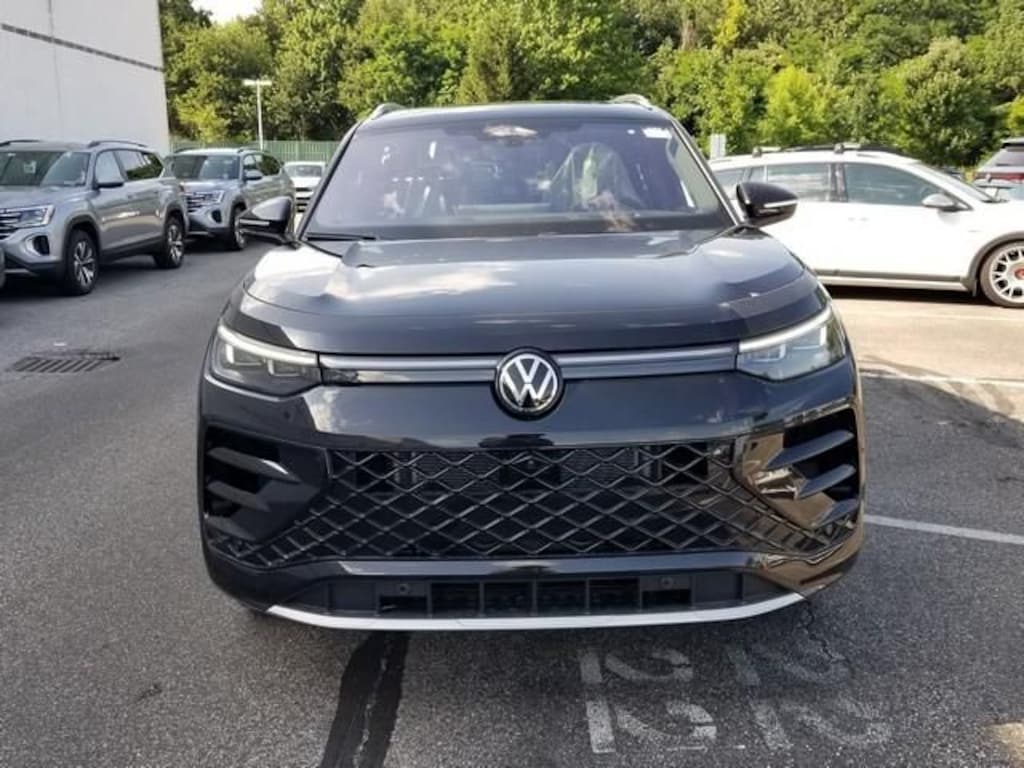 New 2026 Volkswagen Tiguan 2.0T SEL R-Line Turbo SUV