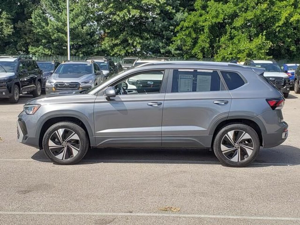 Used 2025 Volkswagen Taos 1.5T SE SUV
