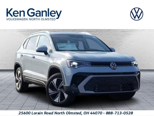 2025 Volkswagen Taos SE's photo