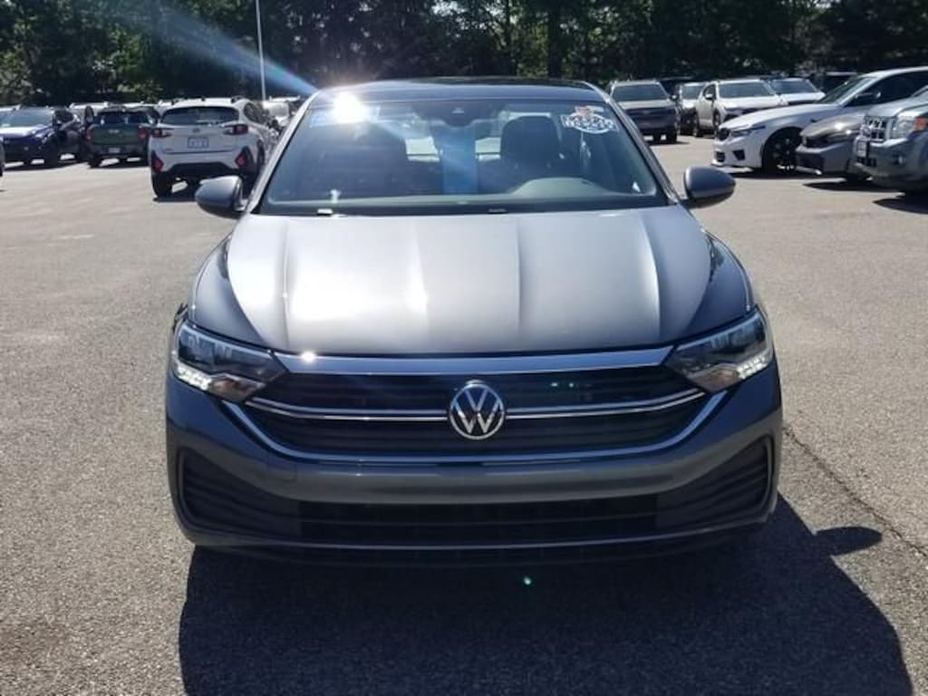 Certified 2023 Volkswagen Jetta 1.5T SE Sedan
