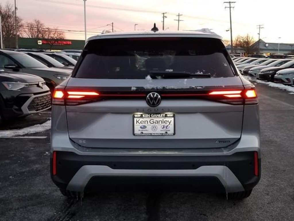 New 2026 Volkswagen Tiguan 2.0T SE SUV