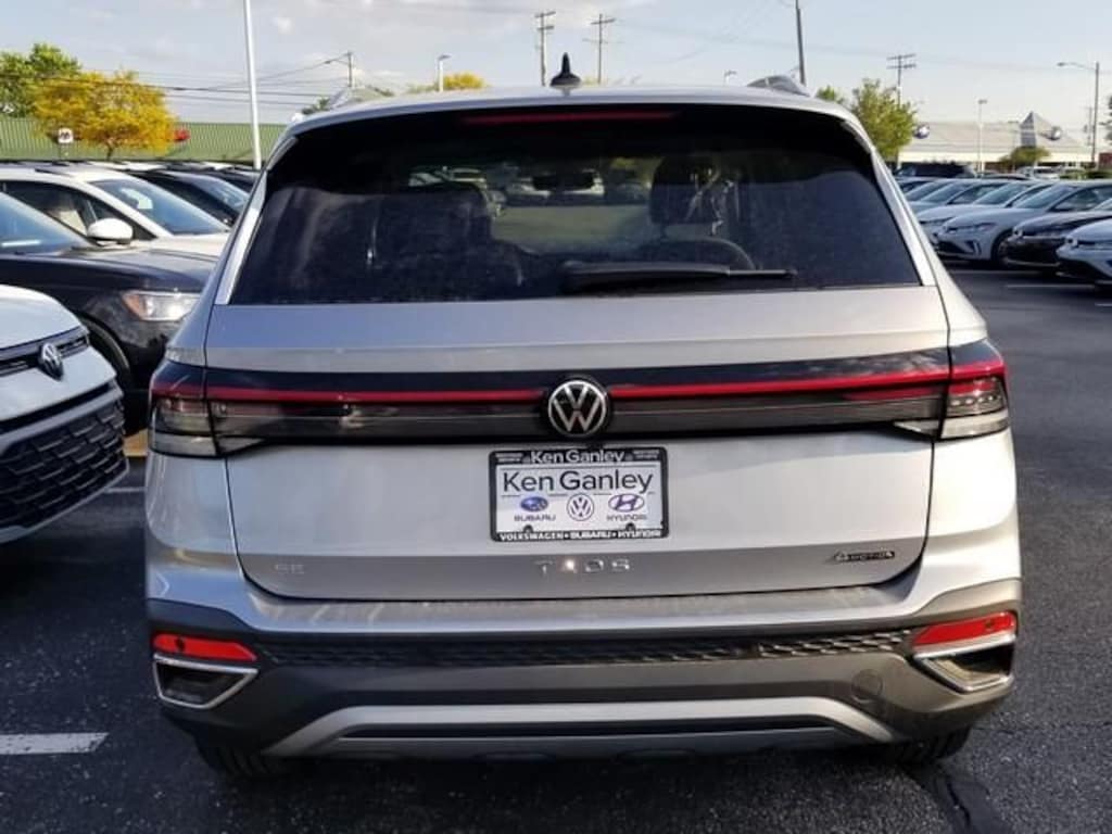 New 2026 Volkswagen Taos 1.5T SE SUV