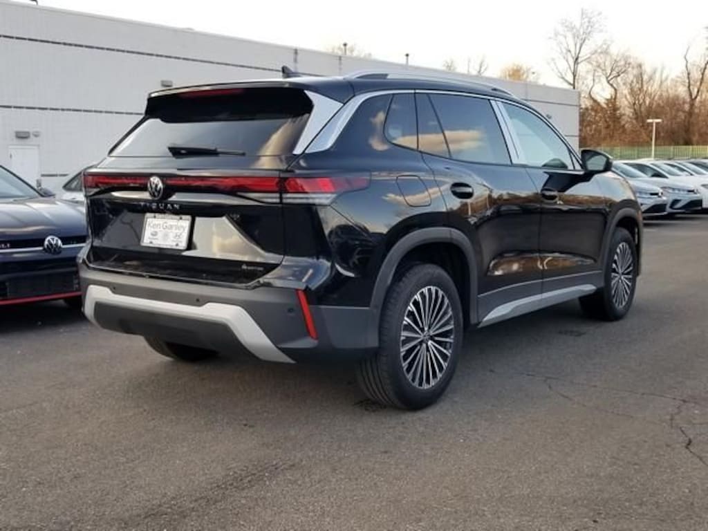 New 2026 Volkswagen Tiguan 2.0T S SUV