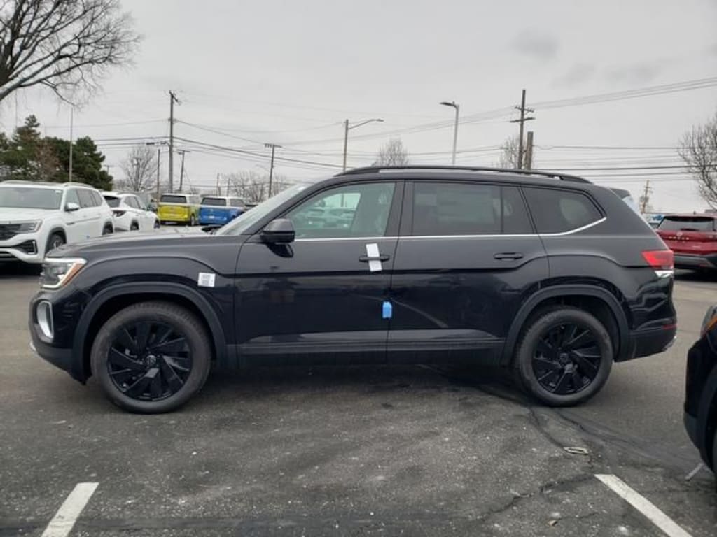 New 2026 Volkswagen Atlas SE w/Technology SUV