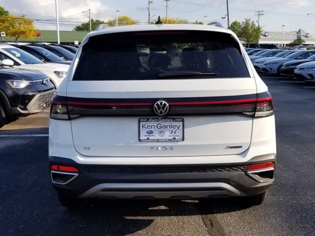 New 2026 Volkswagen Taos 1.5T SE SUV