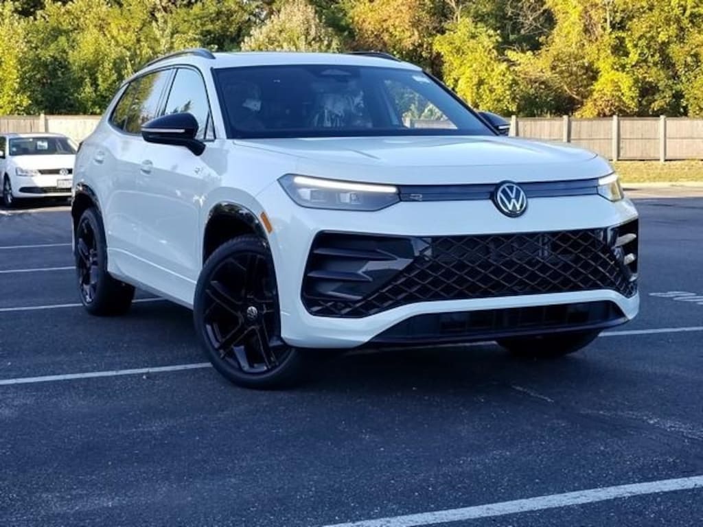 New 2025 Volkswagen Tiguan 2.0T SE R-Line Black SUV