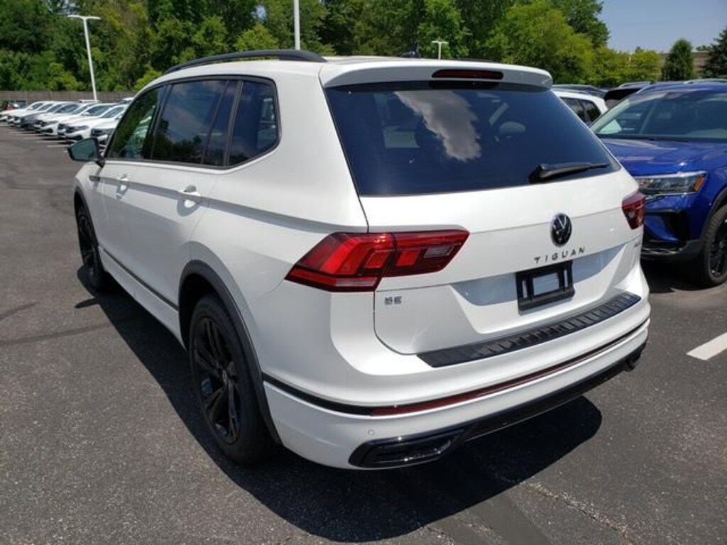 Used 2024 Volkswagen Tiguan 2.0T SE R-Line Black SUV