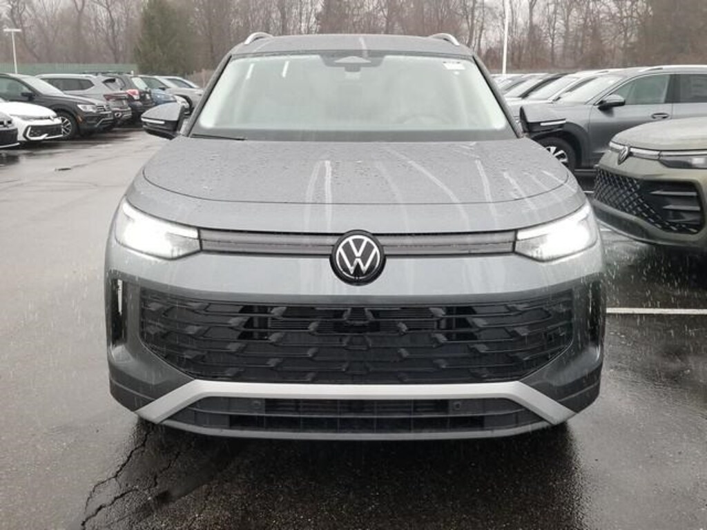 New 2026 Volkswagen Tiguan 2.0T SE SUV