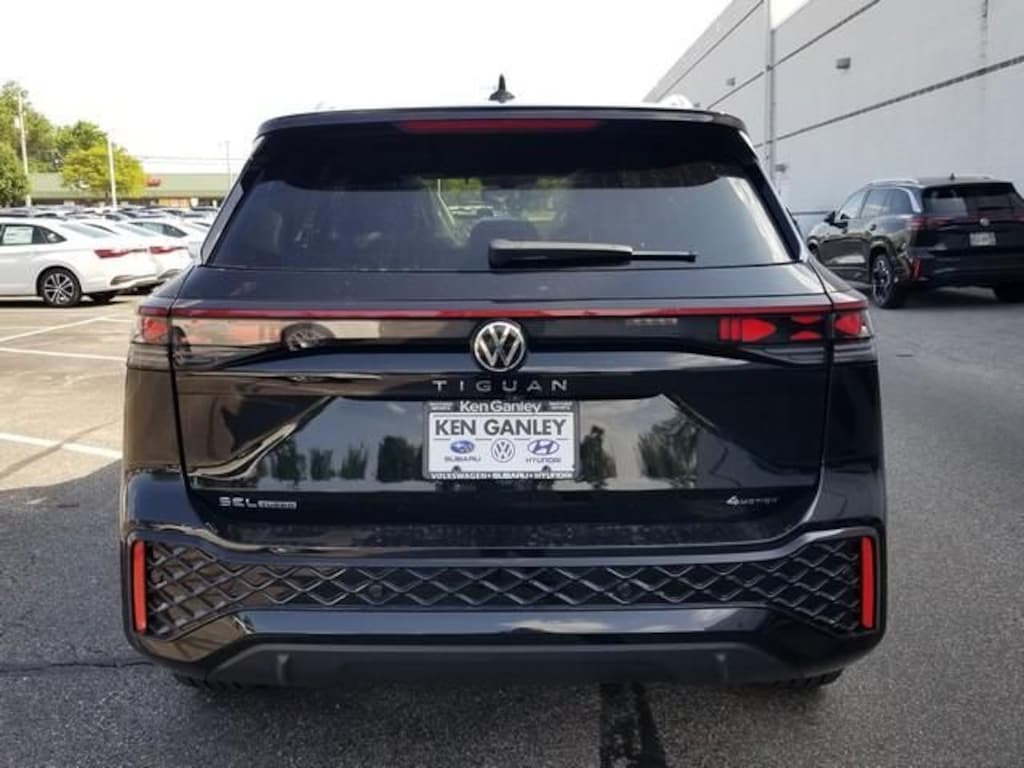 New 2026 Volkswagen Tiguan 2.0T SEL R-Line Turbo SUV