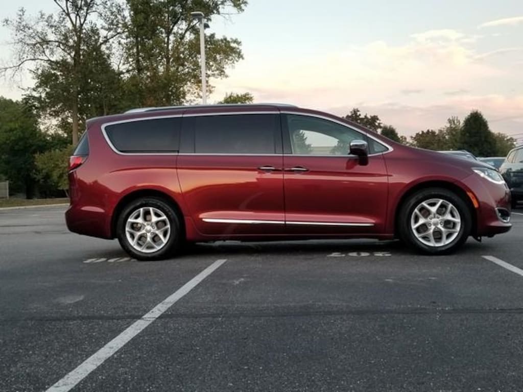 Used 2020 Chrysler Pacifica Limited Van Passenger Van