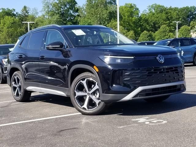 2026 Volkswagen Tiguan 2.0T SE's photo
