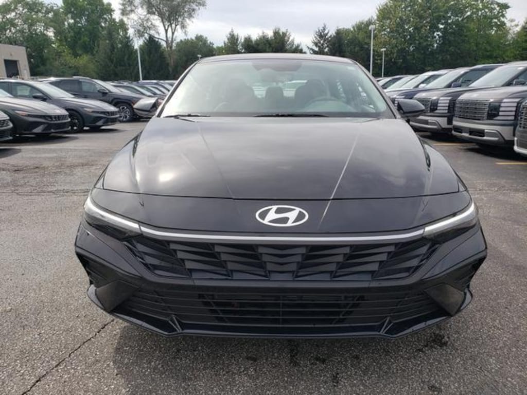 New 2025 Hyundai Elantra Hybrid SEL Sport Sedan