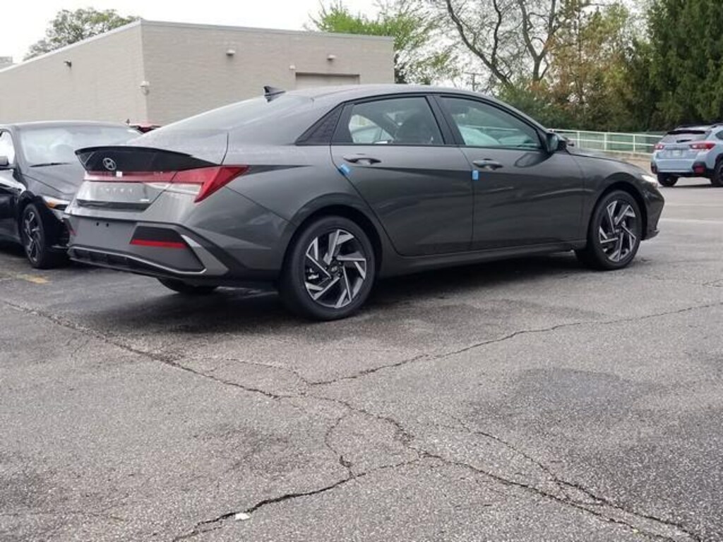 New 2025 Hyundai Elantra Hybrid SEL Sport Sedan
