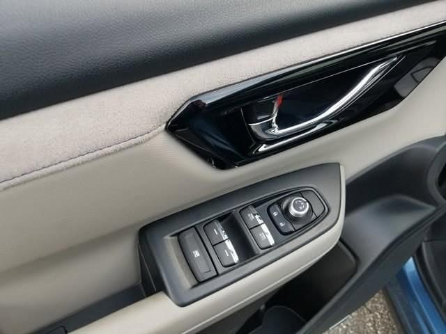 2025 Subaru Forester Limited - Photo 11