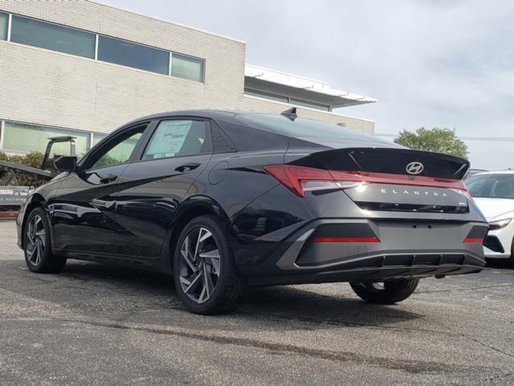 New 2025 Hyundai Elantra Hybrid SEL Sport Sedan