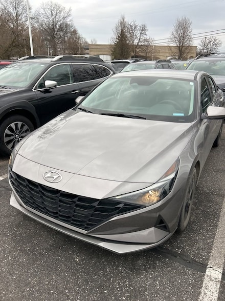 2023 Hyundai Elantra SEL Sedan
