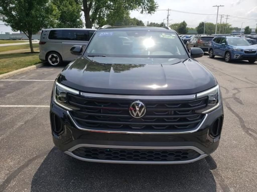Certified 2024 Volkswagen Atlas Cross Sport 2.0T SE w/Technology SUV