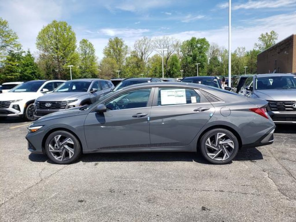 New 2026 Hyundai Elantra Limited Sedan
