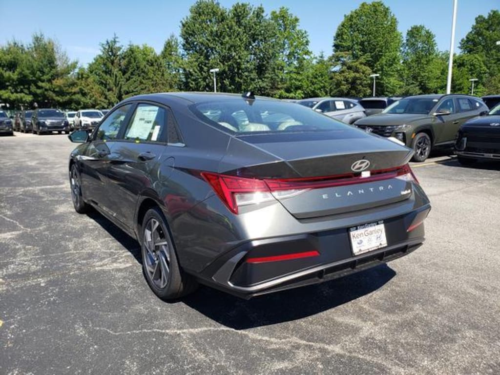 New 2026 Hyundai Elantra Limited Sedan