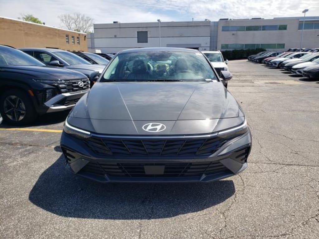 New 2026 Hyundai Elantra Limited Sedan