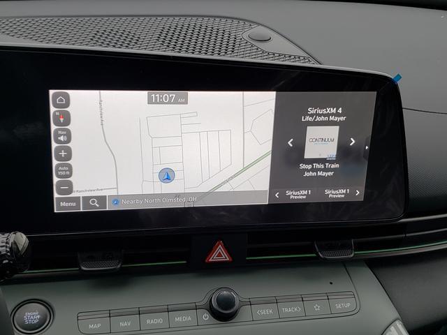 2025 Hyundai Elantra Limited - Photo 11