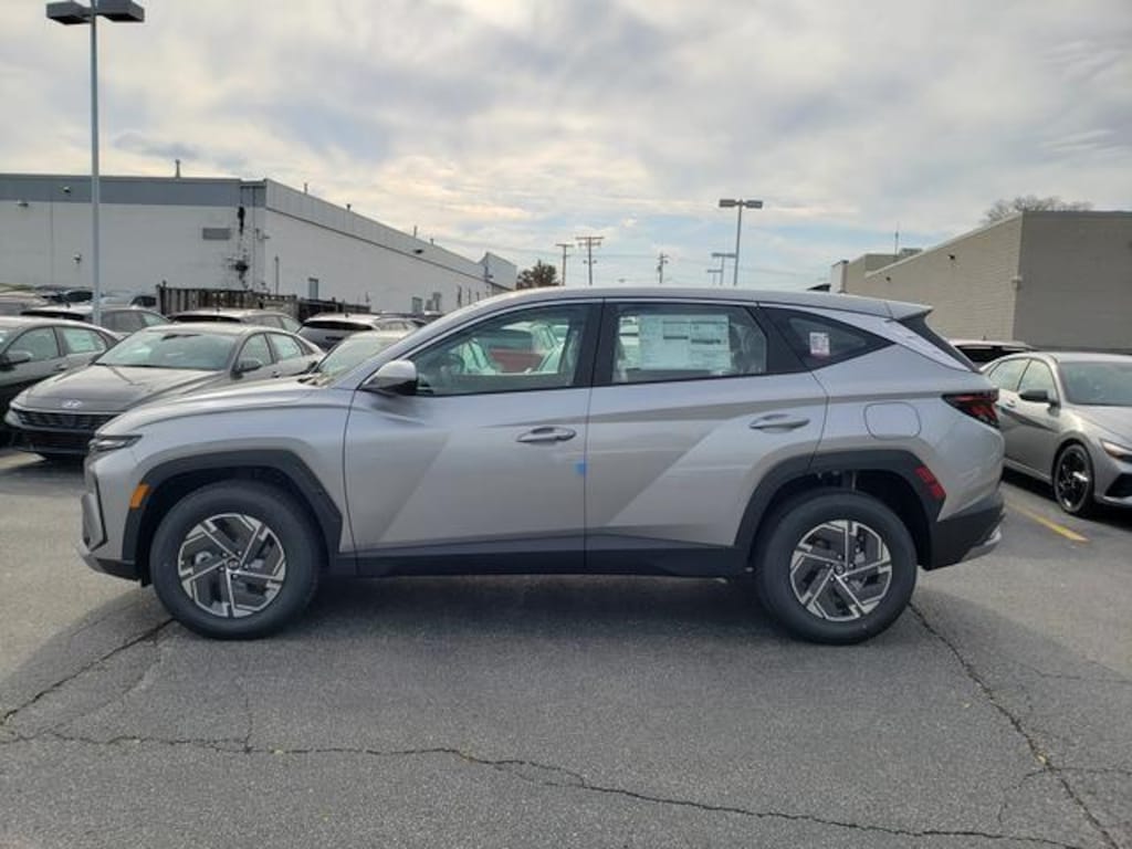 New 2026 Hyundai Tucson Hybrid Blue SUV