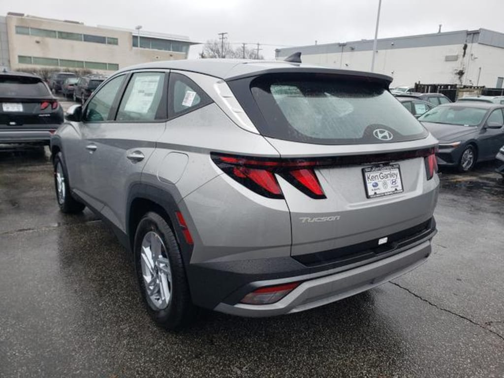 New 2026 Hyundai Tucson SE FWD SUV
