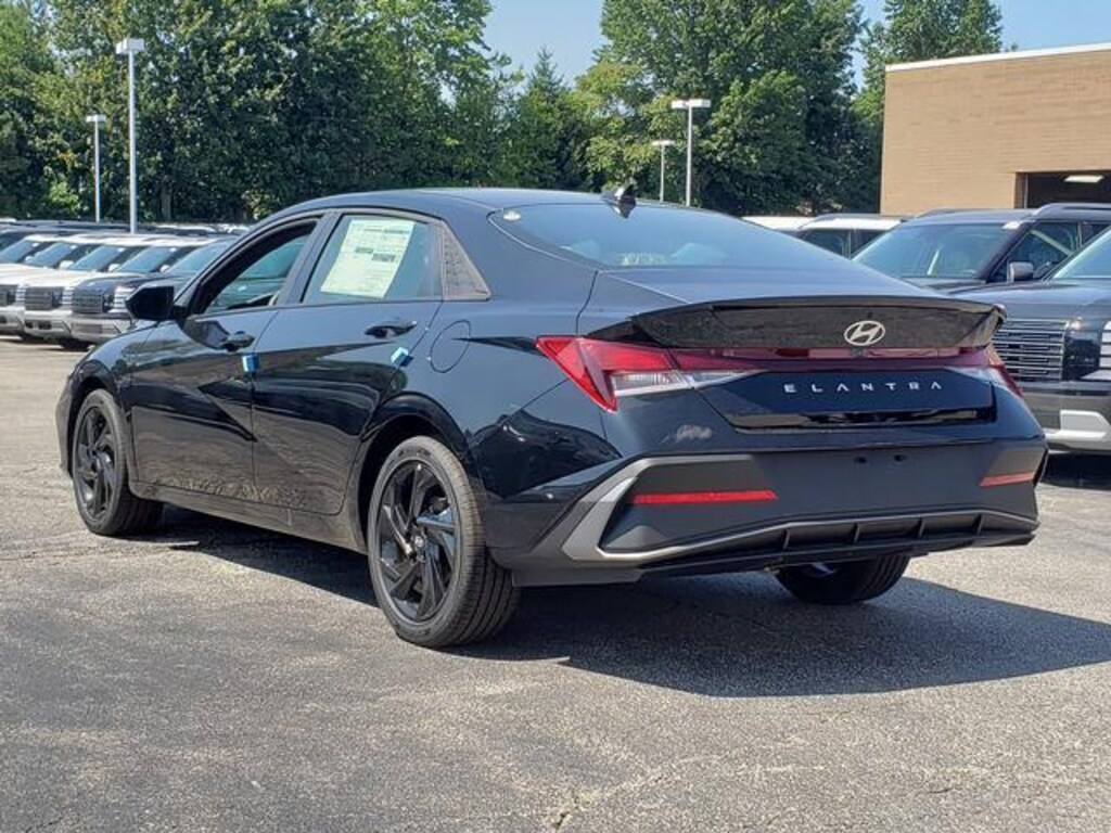 New 2026 Hyundai Elantra SEL Sport Plus Sedan