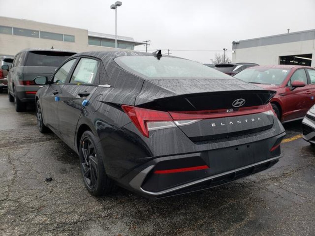 New 2026 Hyundai Elantra SEL Sport Premium Sedan