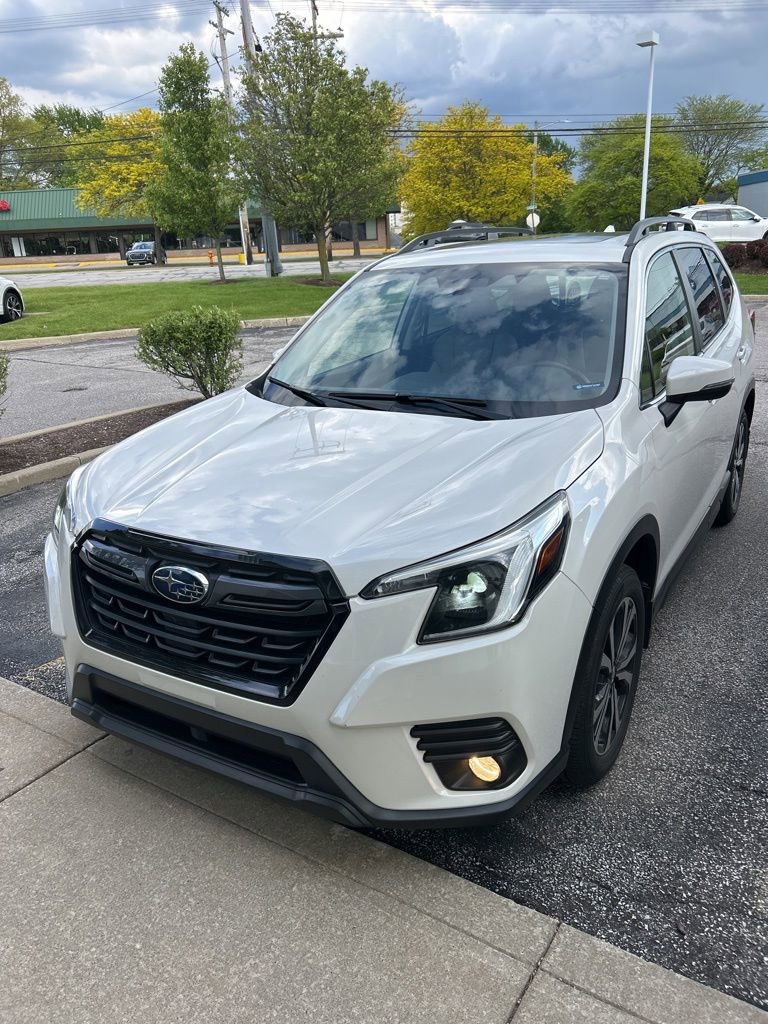 2023 Subaru Forester Limited's photo