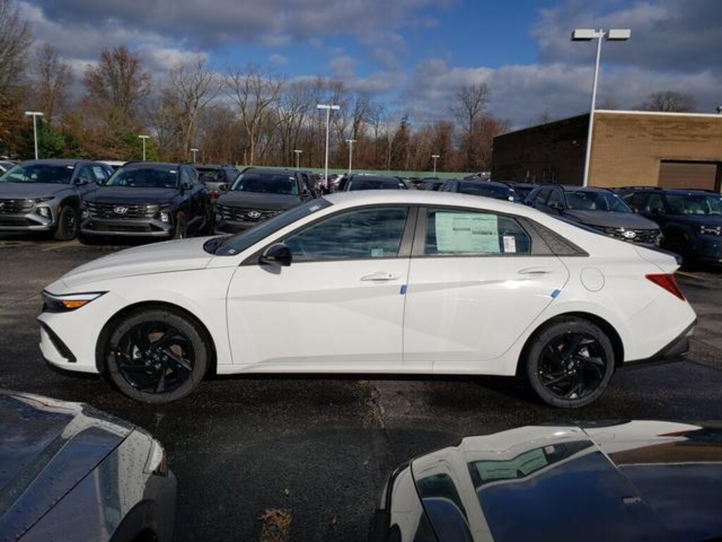 New 2026 Hyundai Elantra SEL Sport Sedan