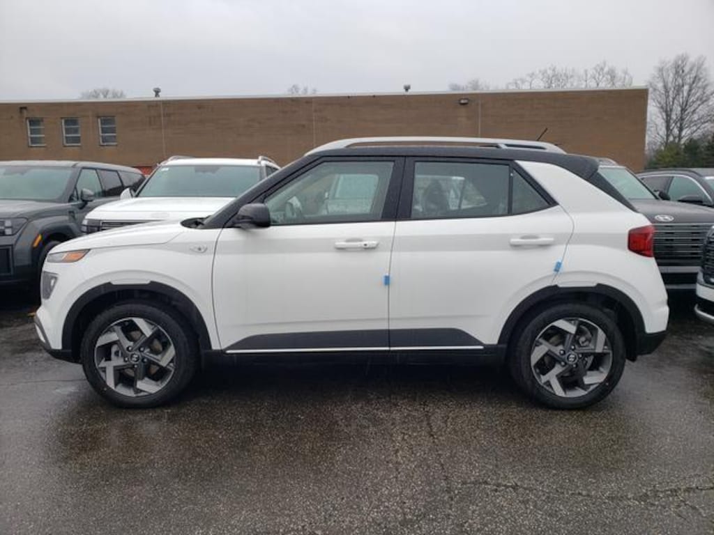 New 2026 Hyundai Venue SEL w/Two-Tone Roof SUV